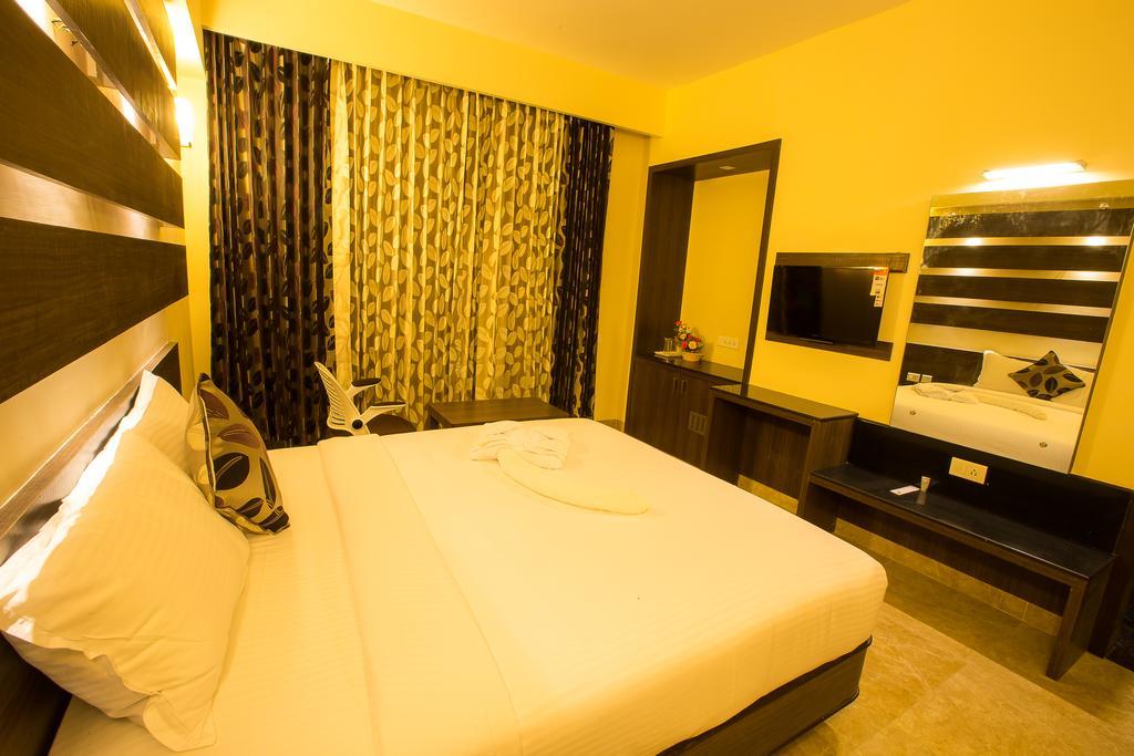 Hotel Radha Prasad Erode Habitación foto