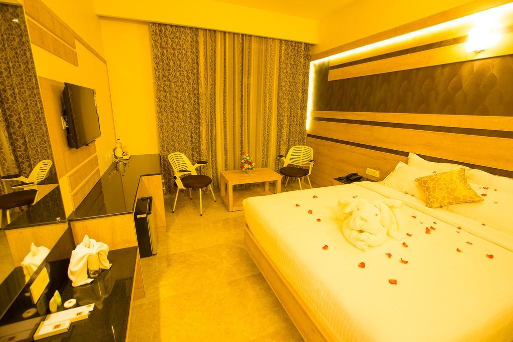 Hotel Radha Prasad Erode Habitación foto