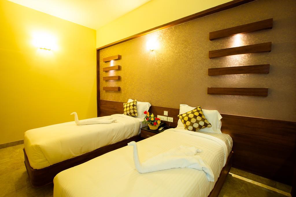 Hotel Radha Prasad Erode Habitación foto