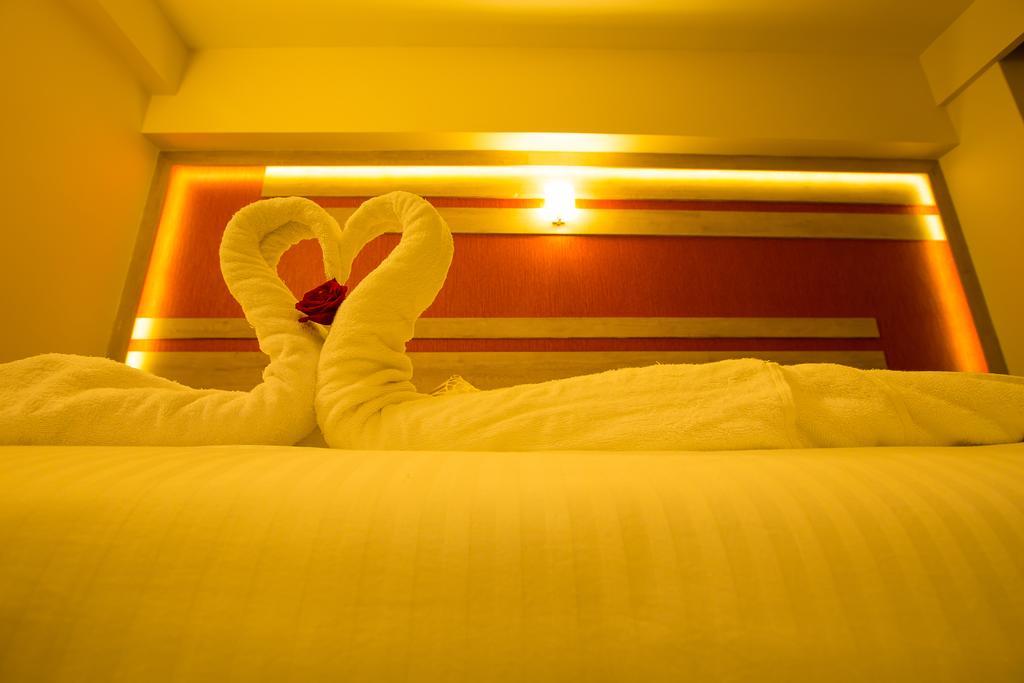 Hotel Radha Prasad Erode Habitación foto